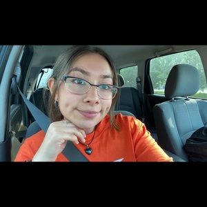 Meet your Posher, Adriana
